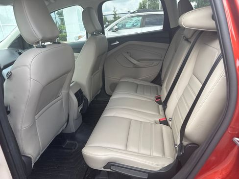 Used 2019 Ford Escape SEL AWD/4WD image 16