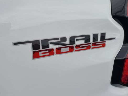 New 2026 Chevrolet Colorado Trail Boss w/ LPO, Skid Plate Package AWD/4WD image 32