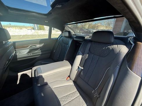 Used 2019 BMW 750i xDrive w/ Executive Package image 22