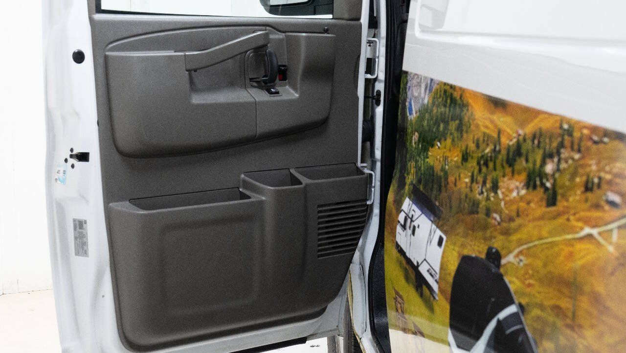 Used 2024 GMC Savana 2500 w/ Driver Convenience Package RWD image 22