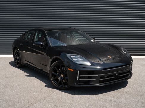 Certified 2024 Porsche Panamera 4 AWD/4WD image 26