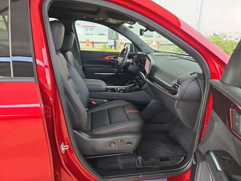 Certified 2025 Chevrolet Traverse RS w/ LPO, Floor Liner Package AWD/4WD image 23