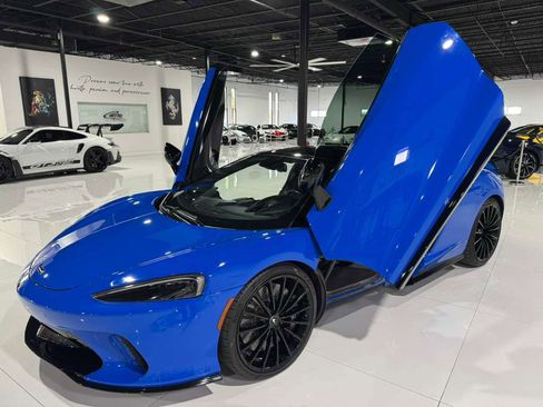 Used 2020 McLaren GT image 11