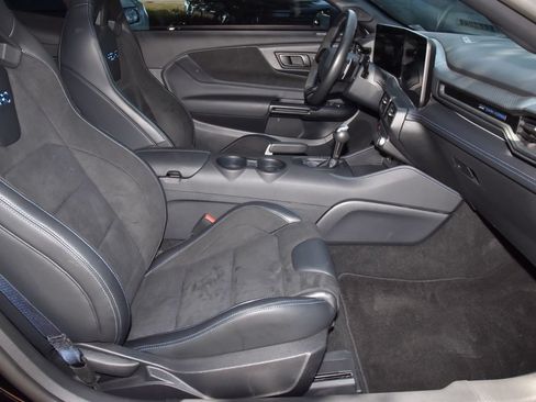 Used 2025 Ford Mustang Dark Horse w/ Dark Horse Handlin Package RWD image 18