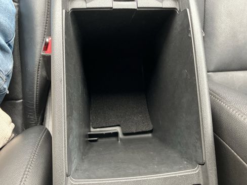 Used 2017 Chevrolet Malibu Premier w/ Driver Confidence Package image 24