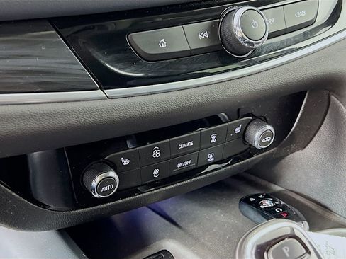 Certified 2021 Buick Enclave Essence w/ Sound and Sites Package image 15