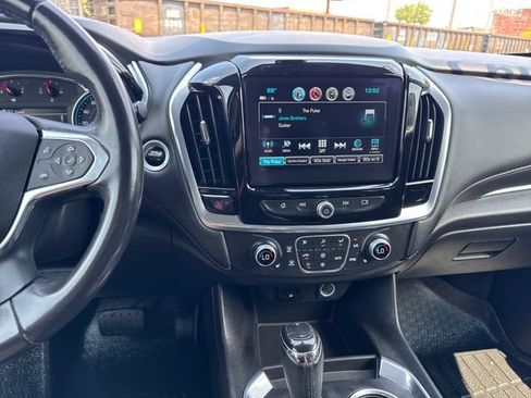Used 2019 Chevrolet Traverse LT AWD/4WD image 18