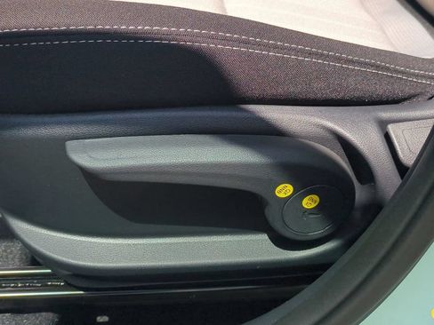 New 2026 Hyundai Venue SEL FWD image 22
