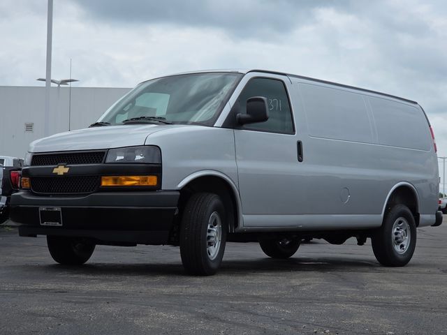 New 2026 Chevrolet Express 2500 w/ Driver Convenience Package RWD image 7