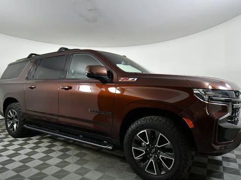 Used 2022 Chevrolet Suburban Z71 w/ Z71 Off-Road Package image 9