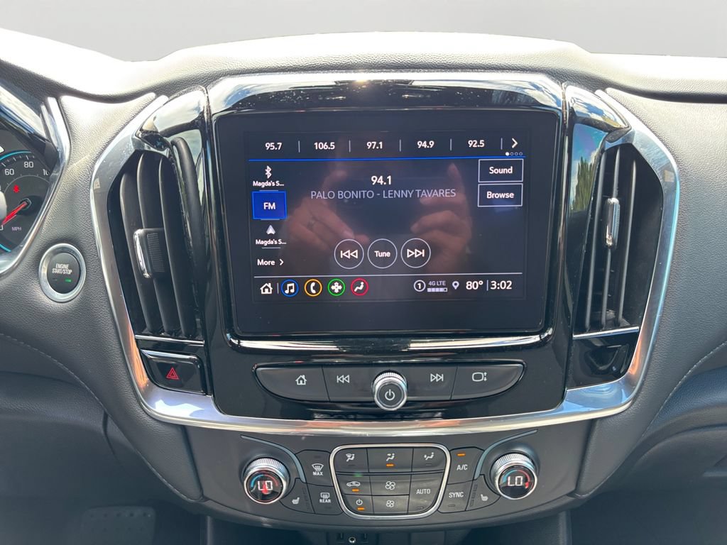 Used 2023 Chevrolet Traverse LT FWD image 18
