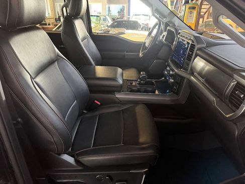 Used 2021 Ford F150 Lariat w/ Equipment Group 502A High AWD/4WD image 16