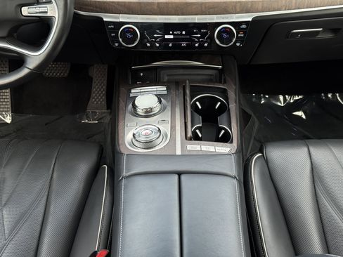 Used 2023 Genesis G80 image 27