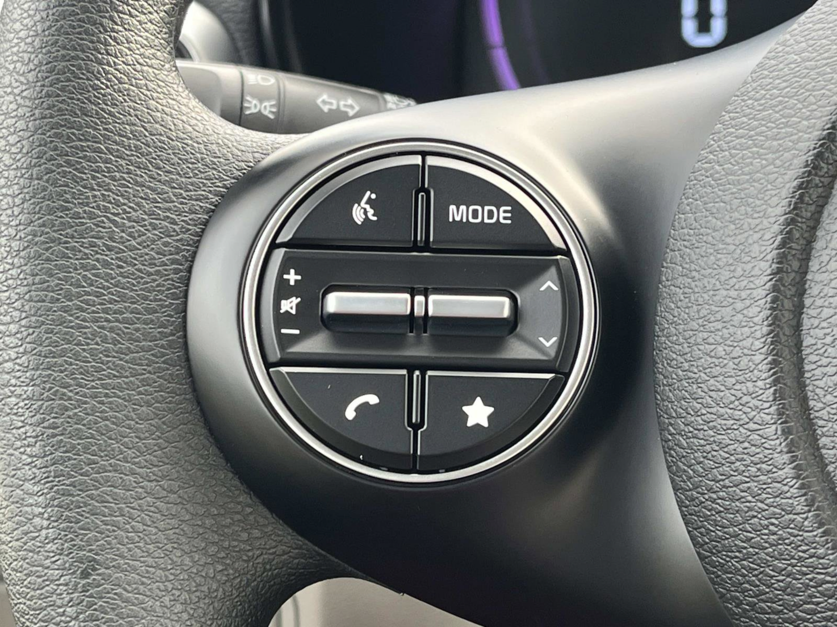 New 2025 Kia Soul LX w/ LX Technology Package FWD image 25