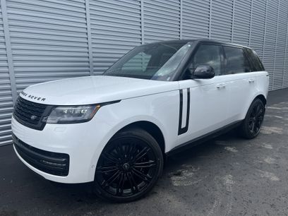 New 2025 Land Rover Range Rover SE