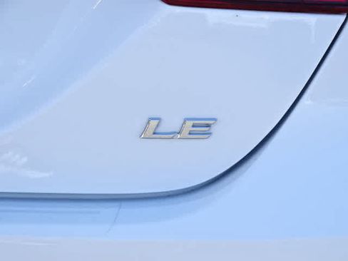 Used 2023 Toyota Camry LE w/ Convenience Package FWD image 10