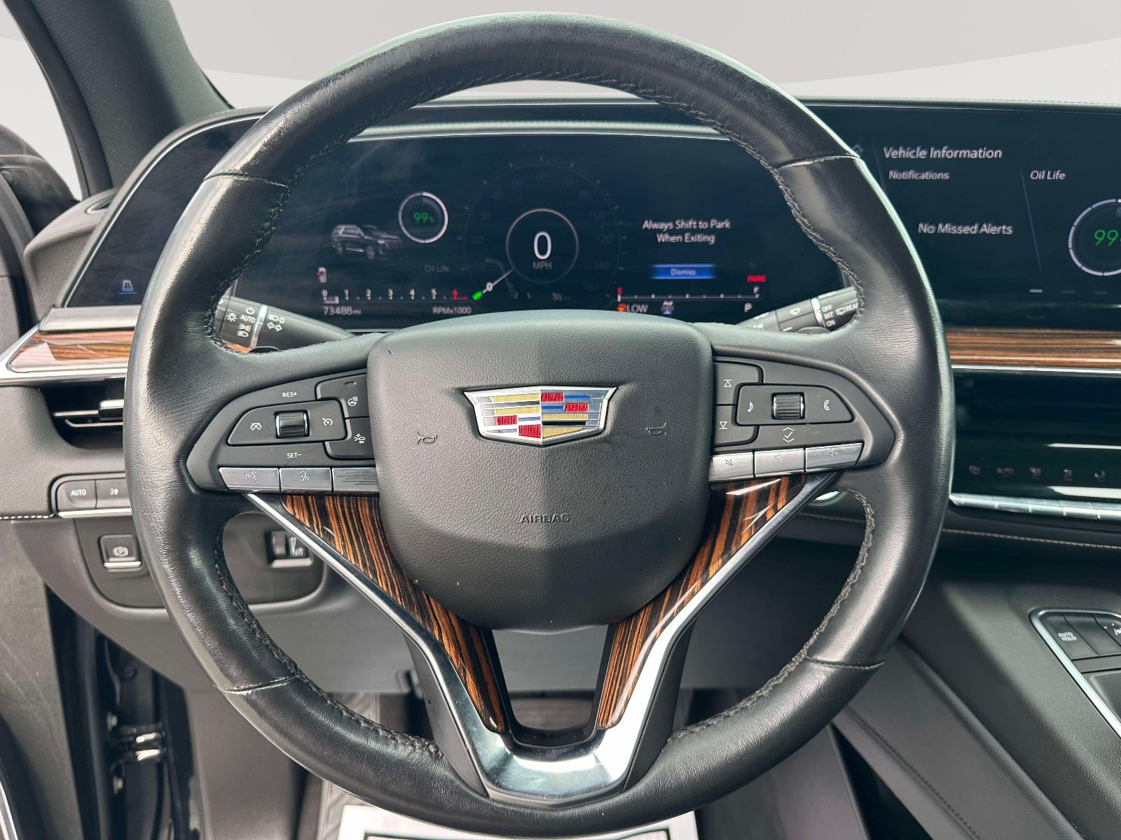 Used 2021 Cadillac Escalade Premium Luxury AWD/4WD image 14