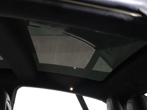 Used 2016 Tesla Model S 75D image 18