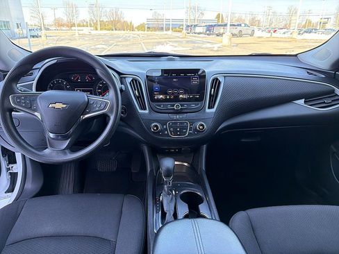 Used 2023 Chevrolet Malibu LT image 18