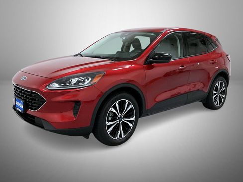 Used 2022 Ford Escape SE w/ SE Sport Appearance Package image 1