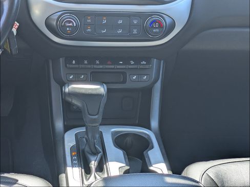 Used 2019 Chevrolet Colorado ZR2 AWD/4WD image 15