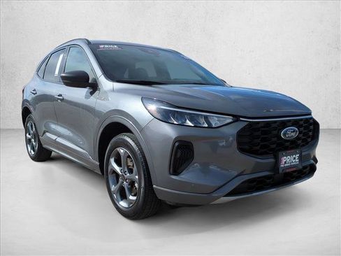 Used 2024 Ford Escape ST-Line image 3