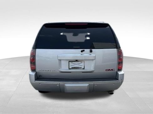 Used 2014 GMC Yukon XL Denali AWD/4WD image 4