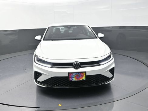 Used 2026 Volkswagen Jetta Sport FWD image 2