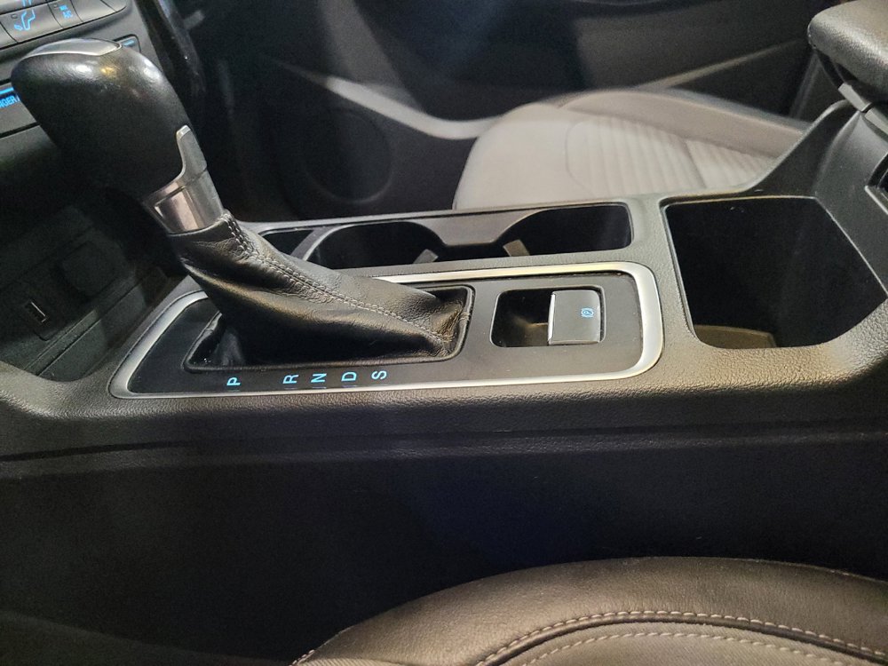 Used 2017 Ford Escape SE w/ SE Sport Appearance Package FWD image 26