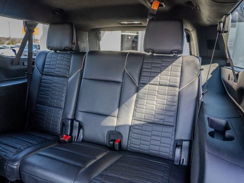 Used 2024 Cadillac Escalade ESV Sport Platinum w/ LPO, ONYX Package image 22