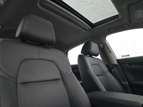 Used 2024 Honda Civic EX-L image 17