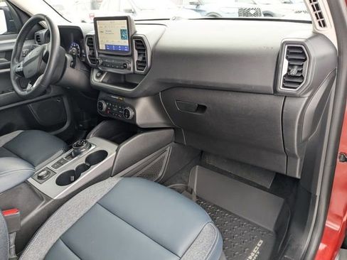 Used 2024 Ford Bronco Sport Outer Banks w/ Tech Package image 3