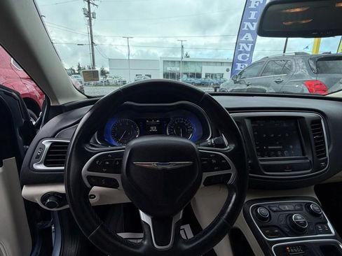 Used 2015 Chrysler 200 Limited w/ Convenience Group image 16