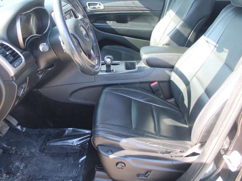 Used 2015 Jeep Grand Cherokee Laredo w/ Quick Order Package 23E AWD/4WD image 12