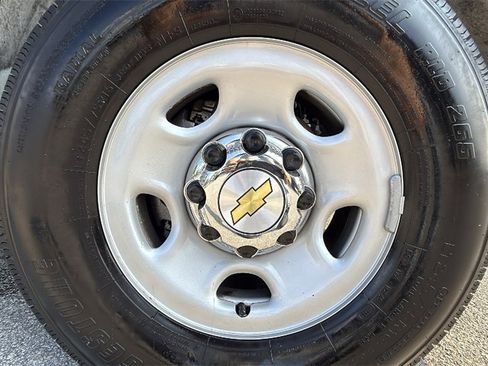 Used 2025 Chevrolet Express 3500 LT w/ LT Preferred Equipment Group image 32