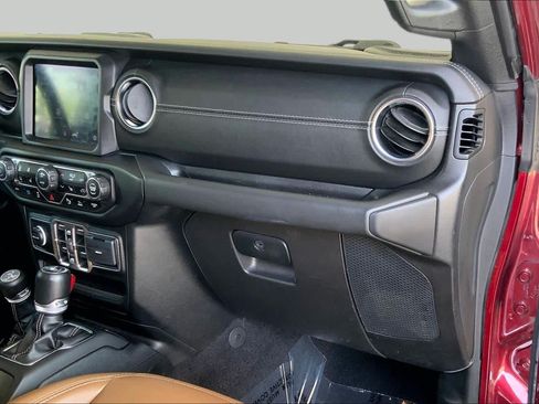 Used 2021 Jeep Wrangler Unlimited Sahara w/ Cold Weather Group AWD/4WD image 19