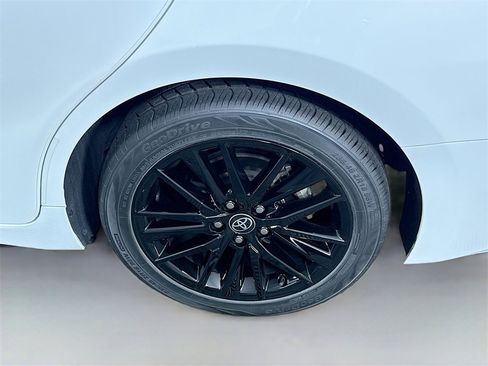 Certified 2022 Toyota Camry SE image 33