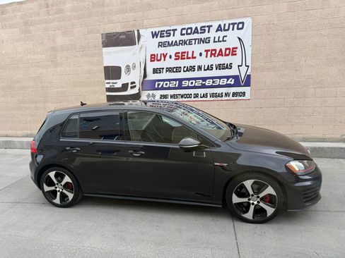 Used 2015 Volkswagen Golf 4-Door image 3