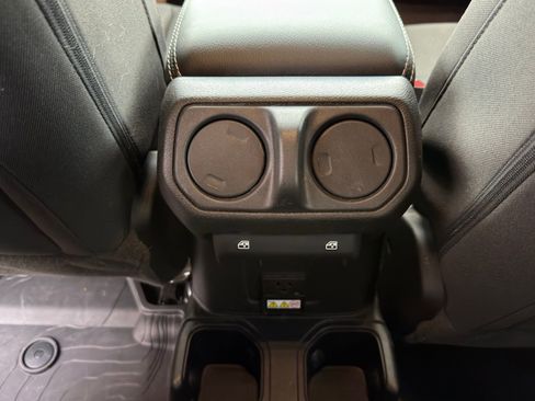 Used 2023 Jeep Wrangler Sahara image 16