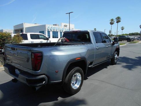 Used 2025 GMC Sierra 3500 Denali Ultimate AWD/4WD image 4