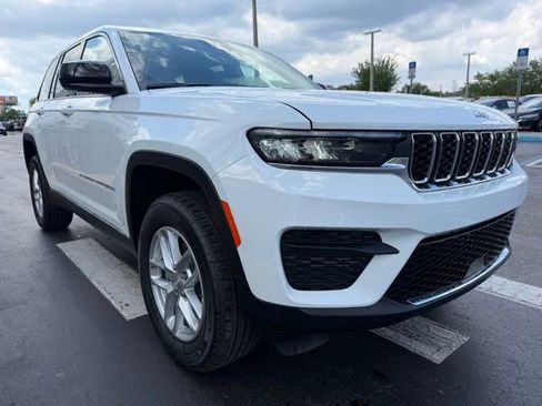 New 2026 Jeep Grand Cherokee Laredo image 3