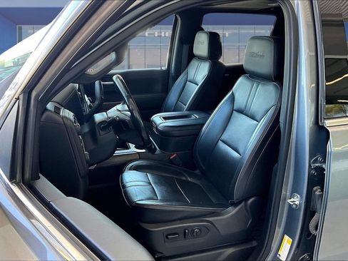 Used 2021 Chevrolet Silverado 1500 High Country w/ Technology Package AWD/4WD image 15