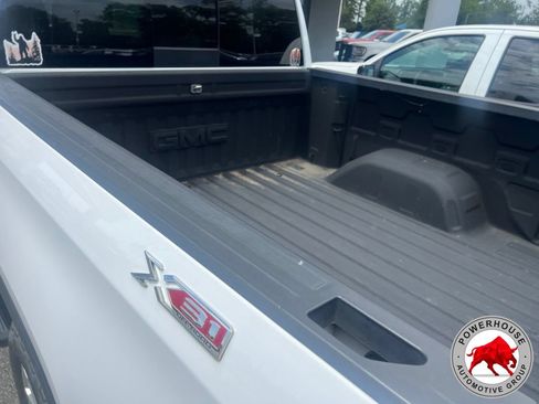 Used 2019 GMC Sierra 1500 SLT w/ SLT Premium Plus Package AWD/4WD image 8