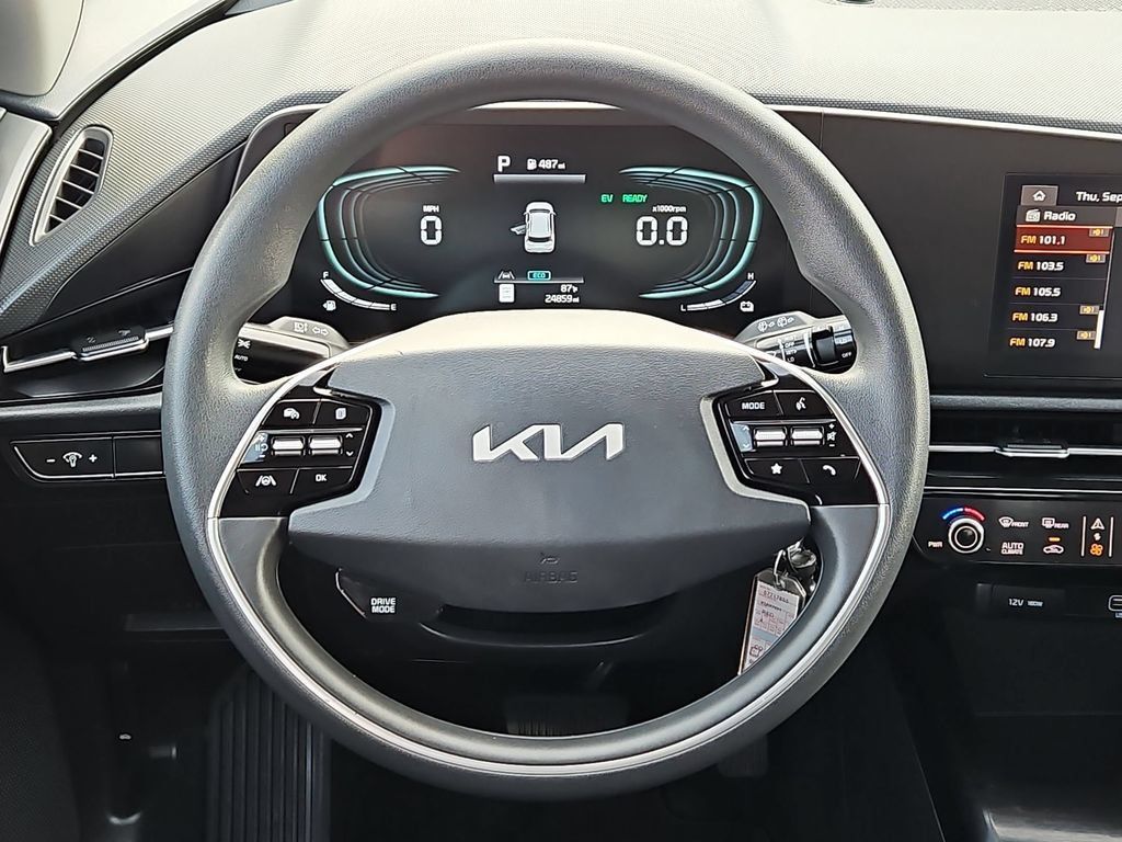 Used 2025 Kia Niro LX FWD image 23