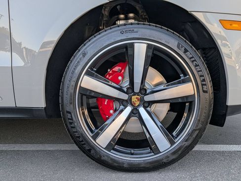 New 2026 Porsche Macan S AWD/4WD image 12