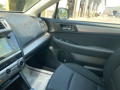 Used 2017 Subaru Outback 2.5i Premium AWD/4WD image 15