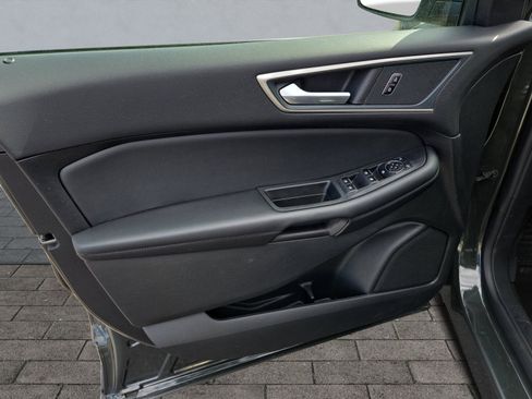 Certified 2024 Ford Edge SEL w/ Convenience Package image 9