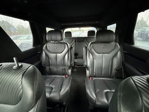 Used 2023 Hyundai Palisade Calligraphy image 17