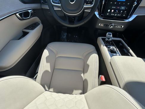 New 2026 Volvo XC90 B6 Plus w/ Protection Package Premier image 13