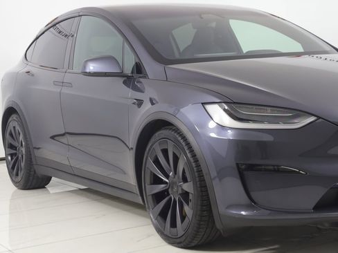 Used 2022 Tesla Model X image 48